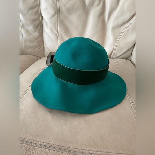 Vintage Ladies Wool Derby Hat Flower Velvet Ribbon Bow Green Made in USA - Picture 7 of 10