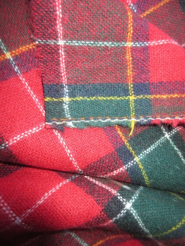 Red Green Tartan 100% Wool fabric Plaid Medium Shirt Weight 60 x 102 3 Yards - Picture 4 of 4