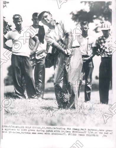 Walter Burkemo Defending PGA Champion Press Photo - Picture 1 of 2