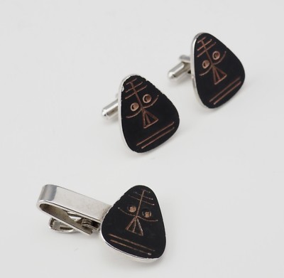 Fun vintage Speidel ethnic black triangular face cufflinks tie bar clip set 
