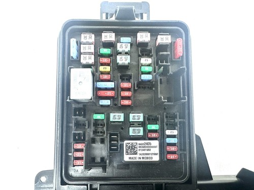 2020-2024 CADILLAC CT4 CABIN FUSE BOX RELAY JUNCTION BLOCK 84932405 OEM - Picture 2 of 5