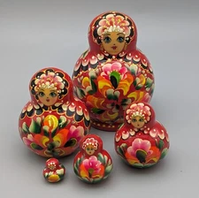 Russian Wooden Nesting Dolls 3.5" Tallest Hand Painted Set of 5