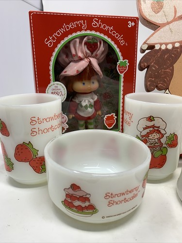 Vintage Strawberry Shortcake Lot - 10 Pieces - Fire King, Little Blessings, Misc - Picture 2 of 24