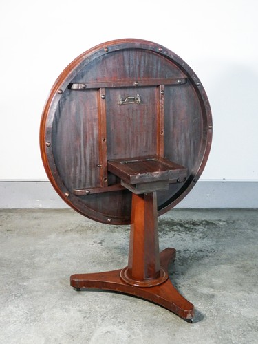 ⚜️ TAVOLO A VELA TONDO LEGNO MOGANO INGHILTERRA GAMBA TREPPIEDE EPOCA 1900 - Foto 3 di 10