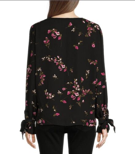🌸NWT CeCe Long Sleeve V-Neck Tie Sleeve Blouse with Ruffles - Medium 🌸 - Picture 3 of 4