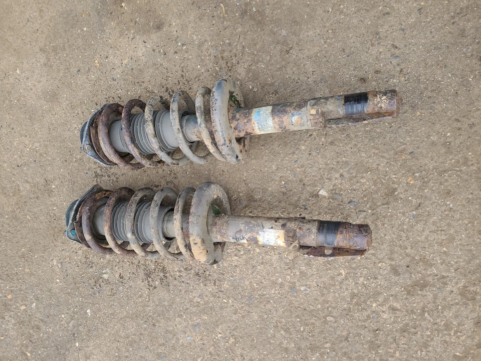 Patas de suspensión delantera Ford Granada MK3 Foto 2 de 2