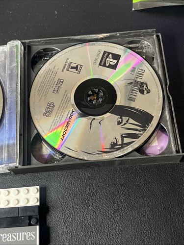 Final Fantasy VIII (Sony PlayStation 1, 1999) ohne Handbuch getestet Hülle gesprungen - Bild 3 von 6