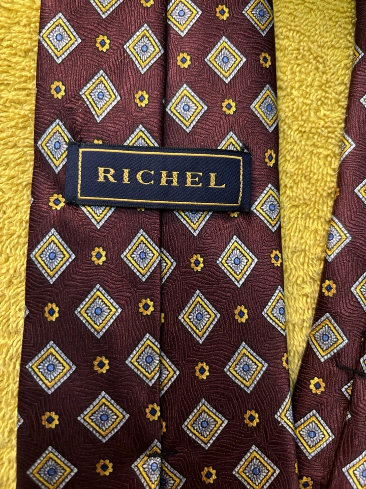 Richel 100% Silk Tie Spain Burgundy w/ Geometric Print 3.5"W EUC - Image 2 of 4