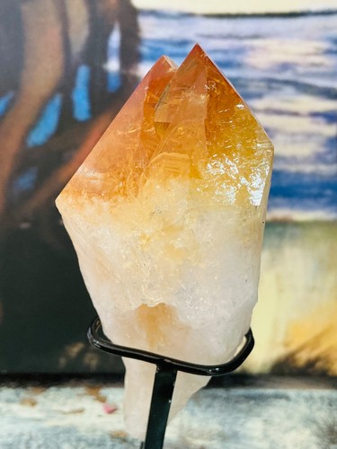 Soporte de exhibición generador multipunto citrino natural 230 gramos - Imagen 7 de 12