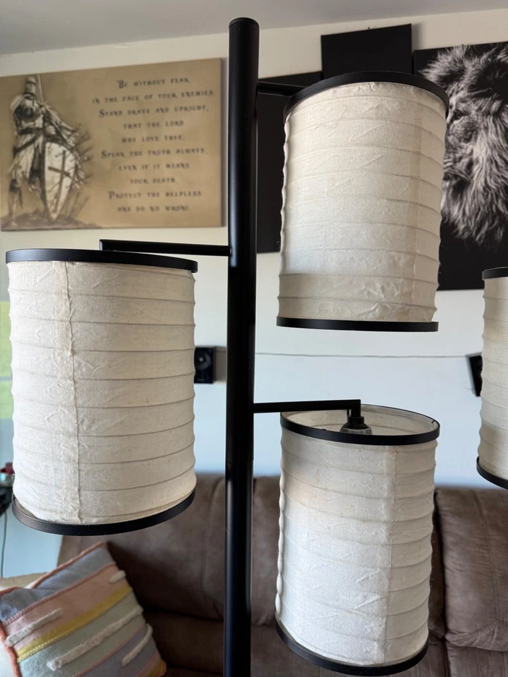 Brightech Liam Linterna Asiática Sombra Árbol LED Lámpara de Pie Luz, Negro Foto 3 de 3