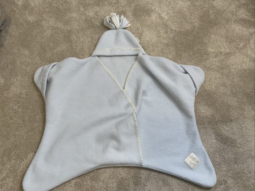 Tuppence and Crumble Small Fleece Star Baby Wrap Pale Blue 0-4 Months Approx - Picture 1 of 5
