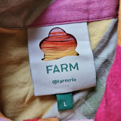 Top de mujer Farm Rio tropical estampado de puestas de sol uni manga corta con botones talla grande - Imagen 3 de 6