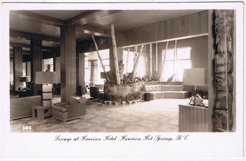 Postkarte RPPC Lounge im Harrison Hotel Harrison Hot Springs BC