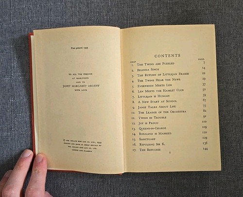 Two Queens At The Abbey by Elsie J. Oxenham. Vintage 1959 Antiquarian Book HB. - 第 7/7 張圖片