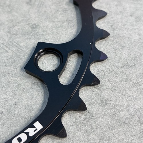 NOS Rotor 38T Chainring Black 110mm BCD 11 Speed 5-Bolt Aluminum New Take Off - Picture 7 of 8