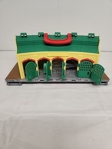 Thomas and Friends Take N Play Tidmouth Sheds Turntable 2009 Foldable W Thomas - Picture 7 of 7