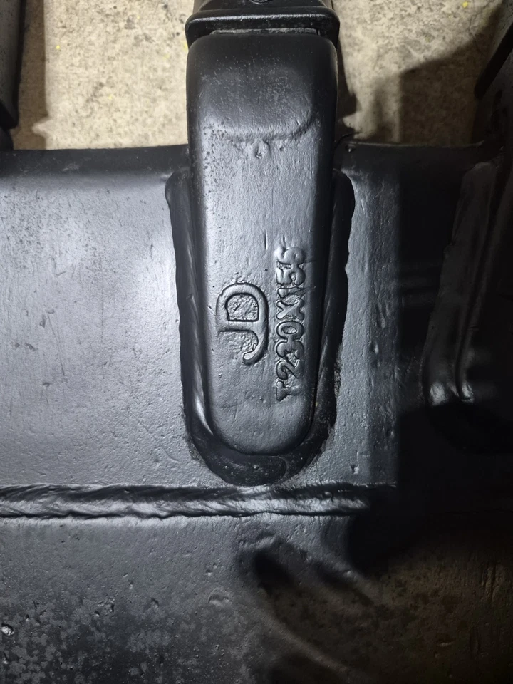 Cubo excavadora estilo cuña Deere/Hitachi de 18 pulgadas; se adapta a: Deere Foto 3 de 4