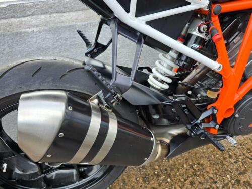KTM 1290 Super Duke R 1301cc 2016 - Picture 15 of 20