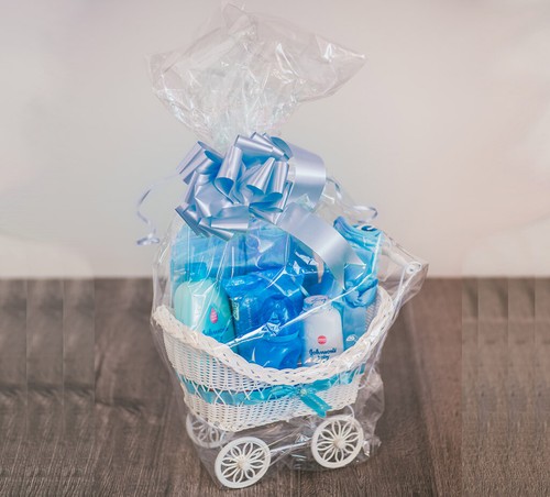 HILLINGTON BABY PRAM HAMPER WICKER BASKET LARGE BABY SHOWER PARTY GIFTS BOY GIRL - Picture 7 of 14