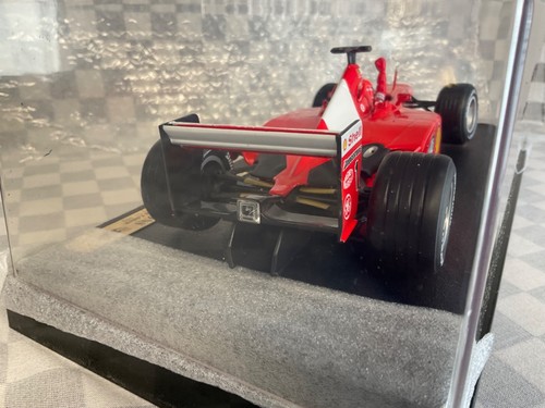 1/18 HOT WHEELS FERRARI MICHAEL SCHUMACHER WORLD CHAMPION 2001 LIMITED EDITION - Picture 14 of 16