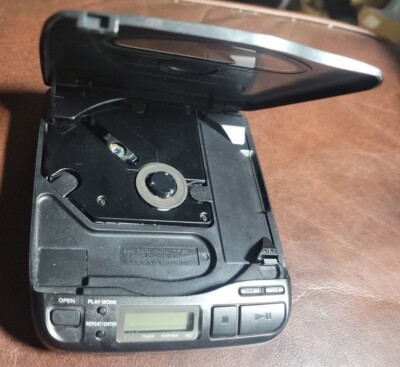 Vintage Sony Discman D-33 Portable CD - Compact CD Player