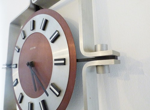 STUNNING VINTAGE SPACE AGE ACCTIM ALUMINIUM WALL CLOCK - 1960's - Picture 2 of 2