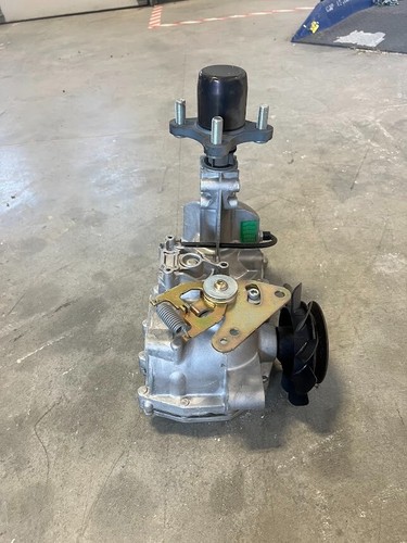 New EZT2200 Hydrogear Hydrostatic transaction ZC-APBB-3D7B-1GPX - Picture 9 of 13