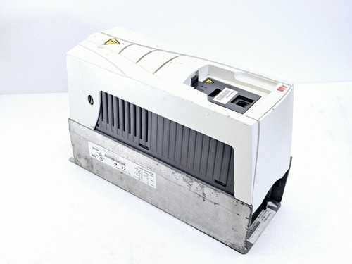 ABB ACS550-01-03A3-4 WALL MOUNTED INVERTER DRIVE 3.3A 380V IP21 - Picture 7 of 10