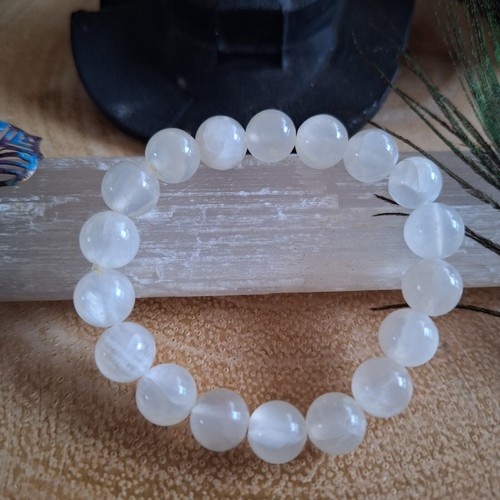 White Calcite Bracelet Crystal Healing Gift For Her Crown Chakra - 第 1/7 張圖片
