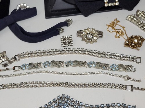 Lotto Gioielli Strass Vintage Collane Bracciali Accessori Assortiti - Foto 23 di 24