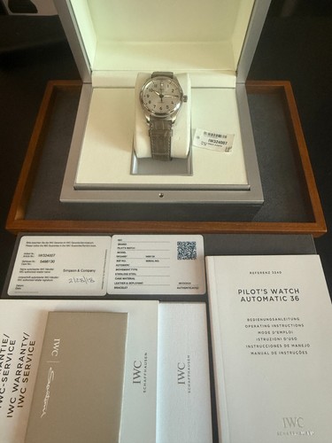 IWC Pilot's Watch 36mm Ref. IW324007 - Picture 2 of 13