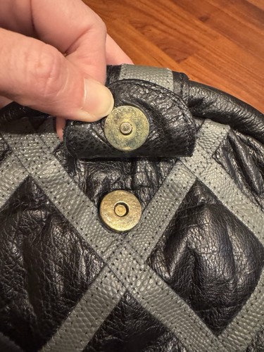 Vintage 80’s Fifth Avenue Purse Black Gray Patchwork Leather Clam Shell Snap - Picture 13 of 23