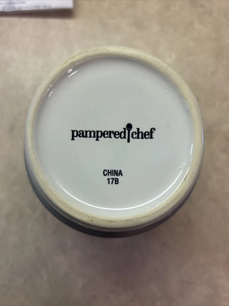 Pampered Chef Ceramic Egg Cooker #1529 - Great for Microwave Mug Cakes & Muffins