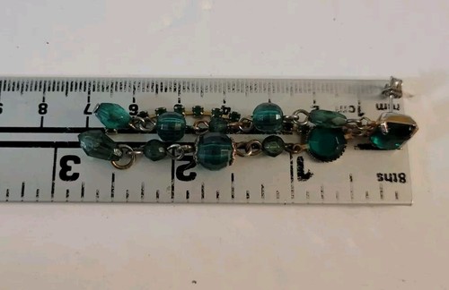 Orecchini pendenti con perline cristallo traforati verde oro verde smeraldo - Foto 4 di 4