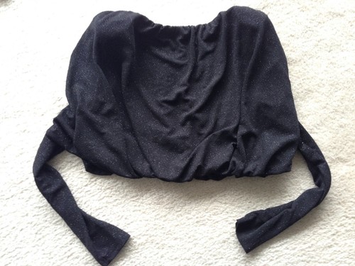 H&M schwarz glitzerndes Oberteil Pullover neu mit Etikett geraffte Schultern dünne Ärmel Bluse-y crop - Bild 5 von 11