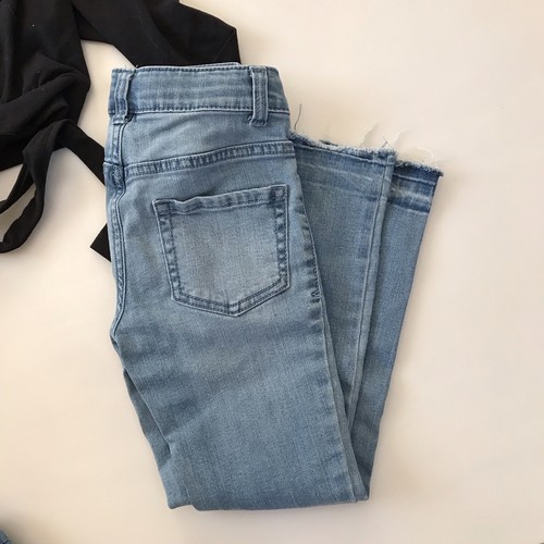 Cat And Jack Girls Size 7/8 Jeans Lot Of 3 Outfit Shorts Wrap Cardigan Place - Picture 3 of 10