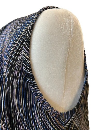 Plissé Womens Large Sleeveless Pleated Top Shell With Geometric Pattern - Picture 5 of 7