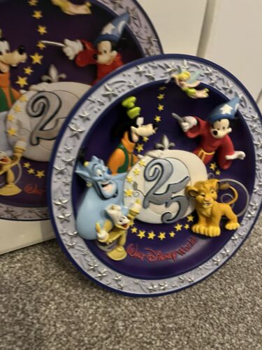 Walt Disney World 25th Anniversary 3D Decoration Plate With Original Box Rare - Picture 7 of 9
