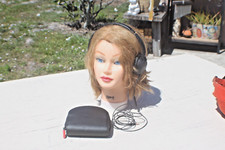 BOSE - SOUNDLINK - HEADPHONES - ON EAR - WIRED - BLACK / NEW PADS -TESTED