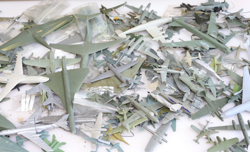 Large Selection of Unbranded Mixed Scale Plastic Aircraft Models - Picture 7 of 8