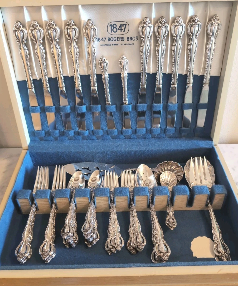 International Silver Flatware-Set Antique US Silver-Plated