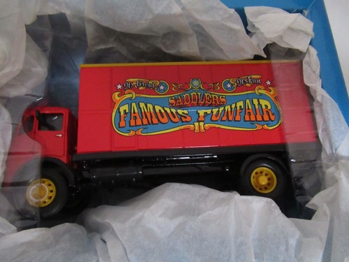 CORGI CLASSICS 3 MODEL SET - SADDLERS FAMOUS FUNFAIR No. 31702 - Picture 2 of 11