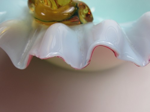 Viktorianischer gefasster Glas Braut Korb Schale Griffe rosa antik UV LEUCHTET - Bild 16 von 24