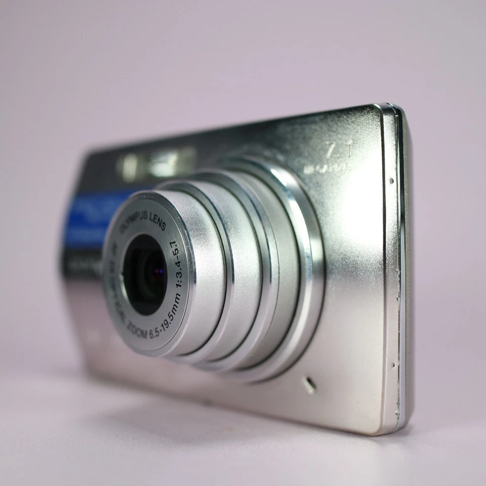 Olympus Digital Camera Stylus 710 7.1MP Silver Tested - Image 2 of 4