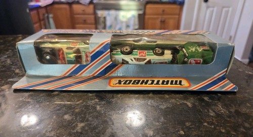 Vintage Matchbox 1984 TM-5 Team Matchbox 7UP Set Car Hauler & 2 Cars 1/64 NOS - Picture 5 of 22