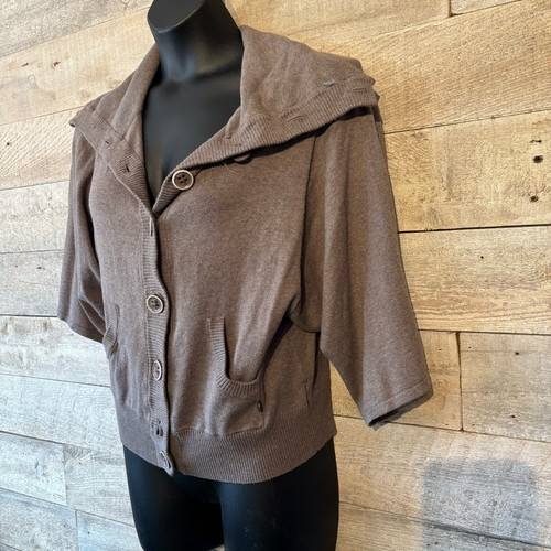 Lolë women's grey short-sleeved cardigan sweater in size large - Picture 2 of 15