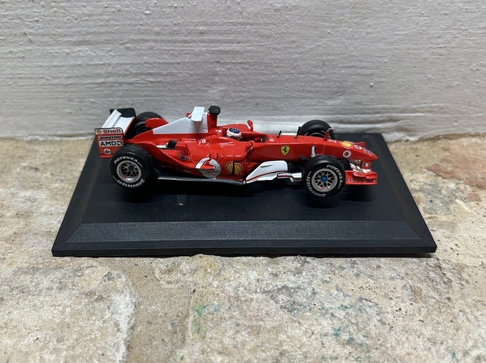 FERRARI F2004 RUBENS BARRICHELLO 2004 HOT WHEELS- 1/43 - Immagine 4 di 4