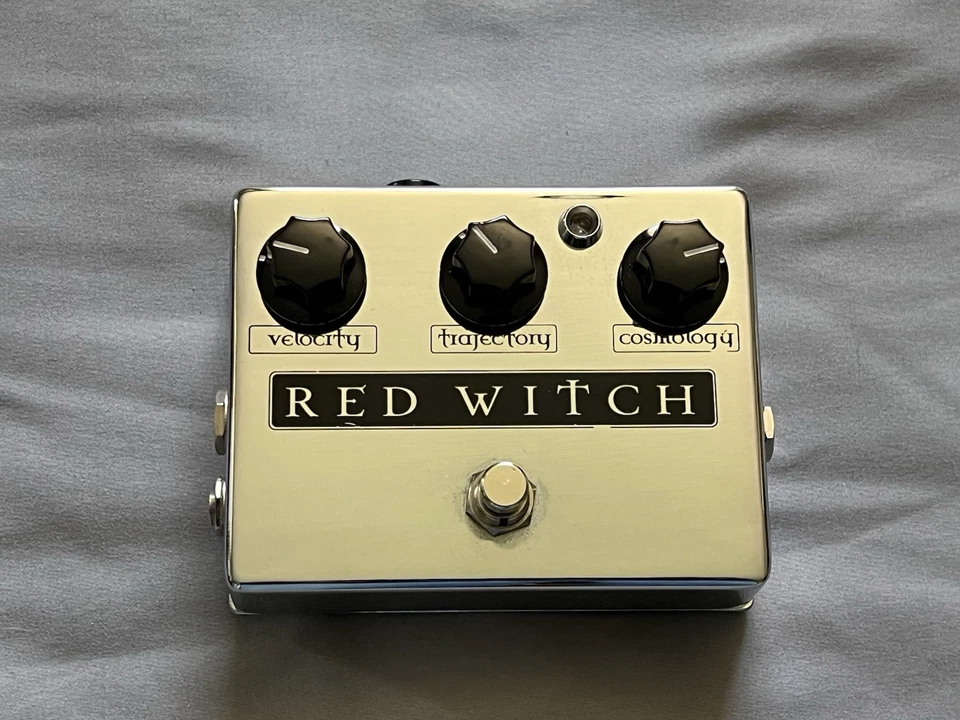 Red Witch Deluxe Moon Phaser - 铬 — 第 2/4 张图片