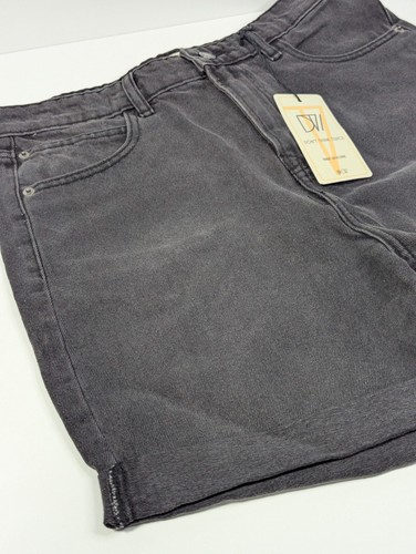 Don't Think Twice Tall Women's Dark Wash Jean Shorts - NWT - UK 14 - Picture 3 of 8