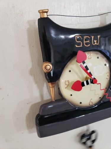 Allen Designs - Schwarz Nähen Handwerk Nähmaschine Pendel Wanduhr - GETESTET - Bild 6 von 10